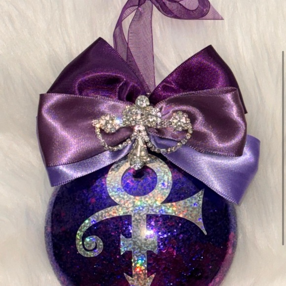 Christmas Ornament, Purple Glitter Ornament Vinyl Decoration, Prince Singer - Picture 5 of 14